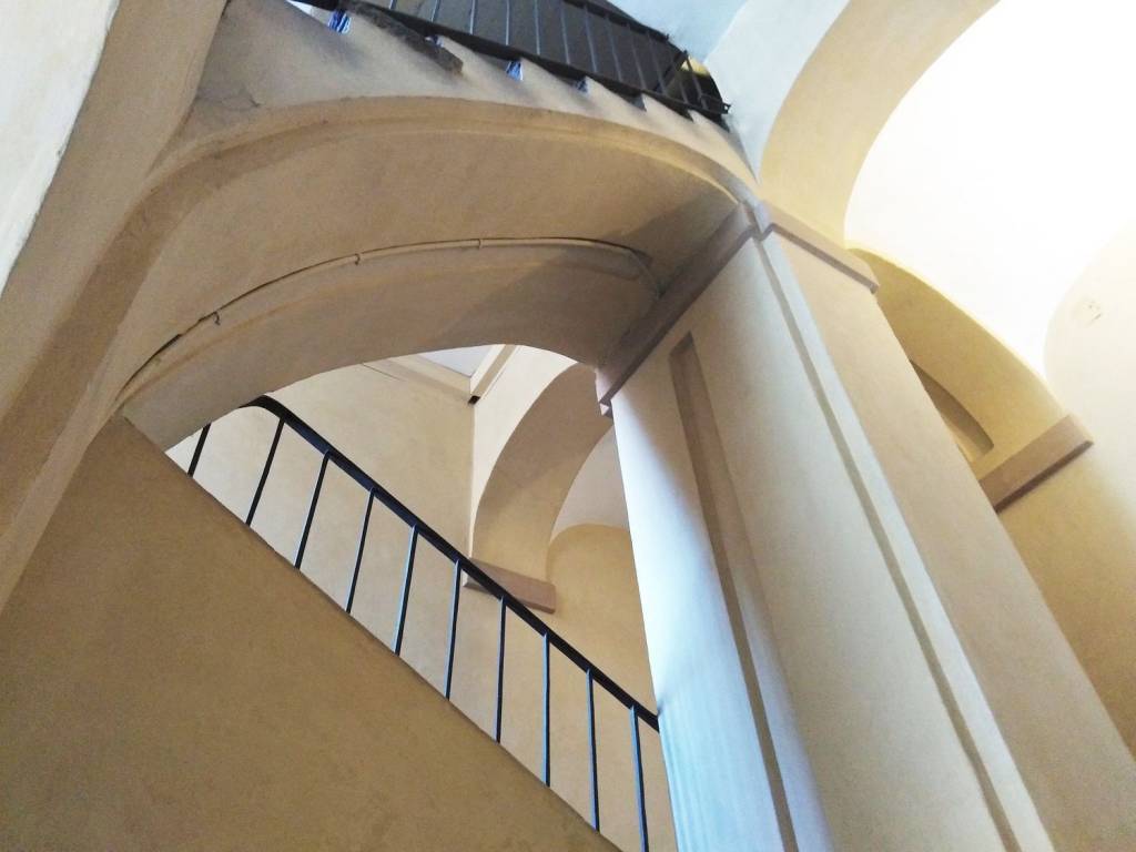 intera palazzina in vendita a Reggio nell'Emilia in zona Città Storica