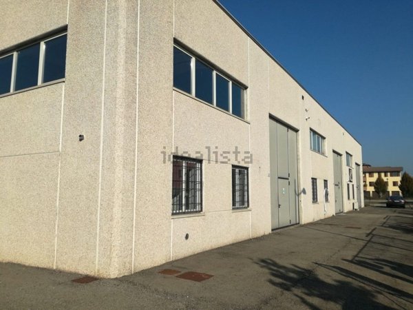 capannone in vendita a Reggio nell'Emilia