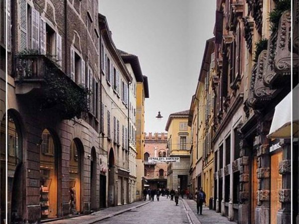 appartamento in vendita a Reggio nell'Emilia in zona Città Storica