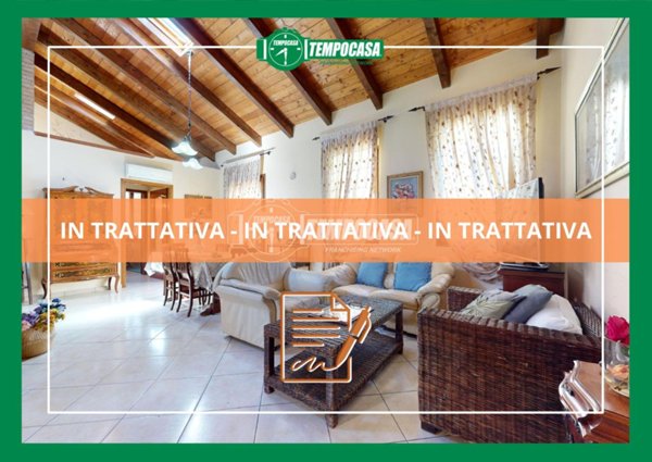 casa indipendente in vendita a Reggio nell'Emilia in zona Castellazzo