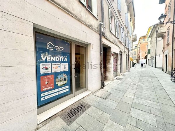 casa indipendente in vendita a Reggio nell'Emilia in zona Città Storica