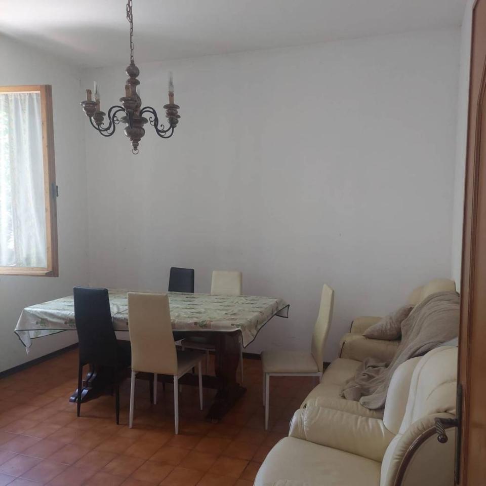 casa indipendente in vendita a Reggio nell'Emilia in zona Città Storica