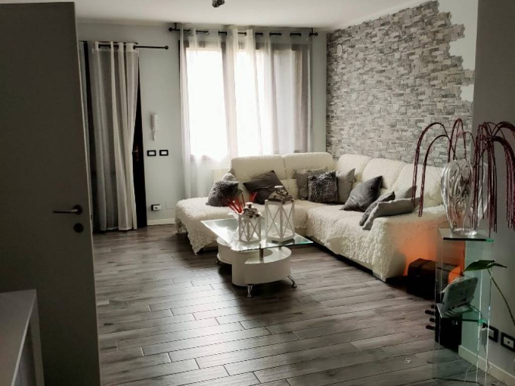 casa indipendente in vendita a Reggio nell'Emilia in zona Roncocesi