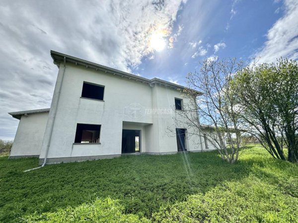 casa indipendente in vendita a Reggio nell'Emilia in zona Rivalta
