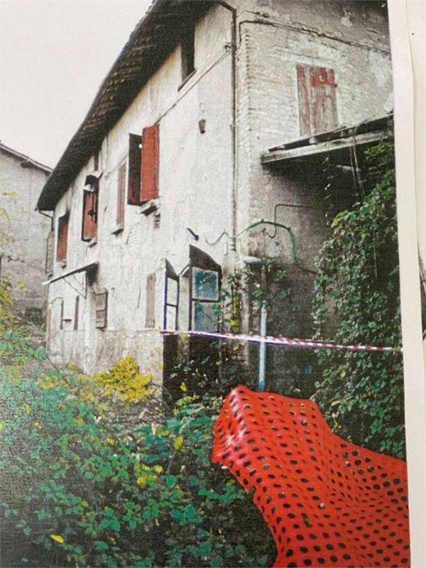 casa indipendente in vendita a Reggio nell'Emilia in zona Castellazzo
