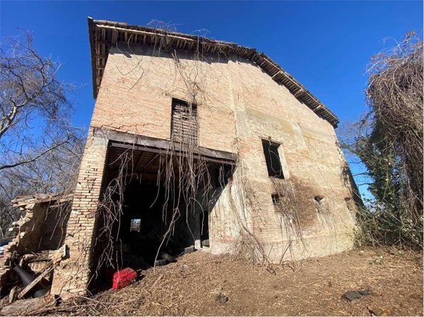 casa indipendente in vendita a Reggio nell'Emilia in zona Castellazzo