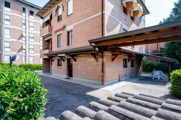 appartamento in vendita a Reggio nell'Emilia in zona Città Storica