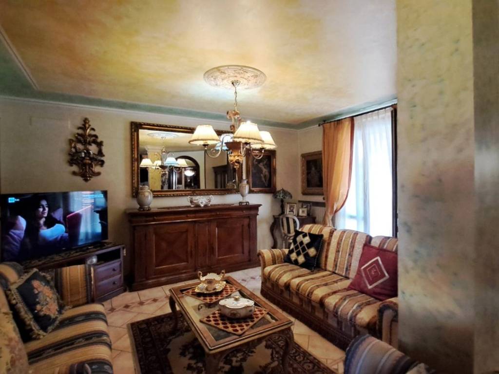 casa indipendente in vendita a Reggio nell'Emilia in zona Cadè / Gaida