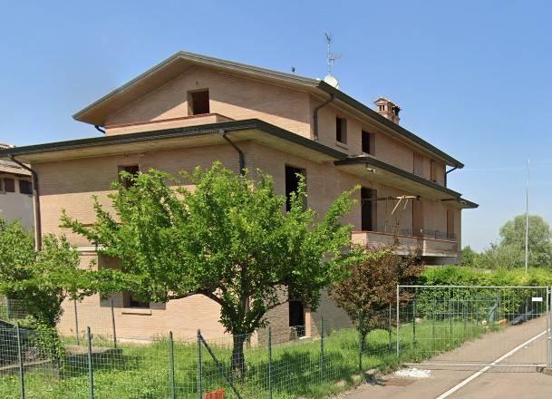 casa indipendente in vendita a Reggio nell'Emilia in zona Fogliano