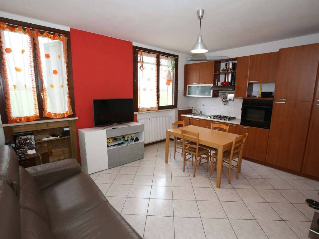 appartamento in vendita a Reggio nell'Emilia in zona Cella