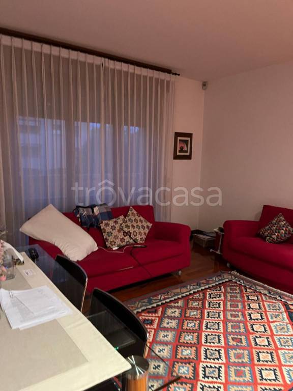 appartamento in vendita a Reggio nell'Emilia in zona Orologio