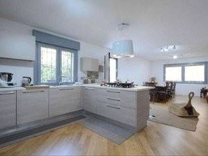 casa indipendente in vendita a Reggio nell'Emilia in zona Città Storica