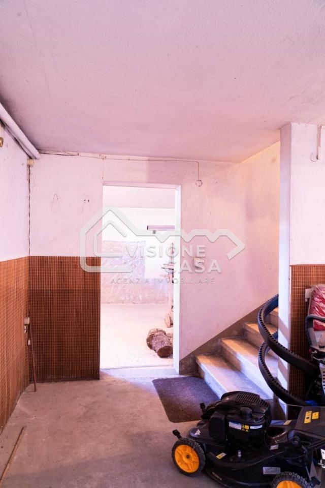 casa indipendente in vendita a Reggio nell'Emilia in zona Città Storica