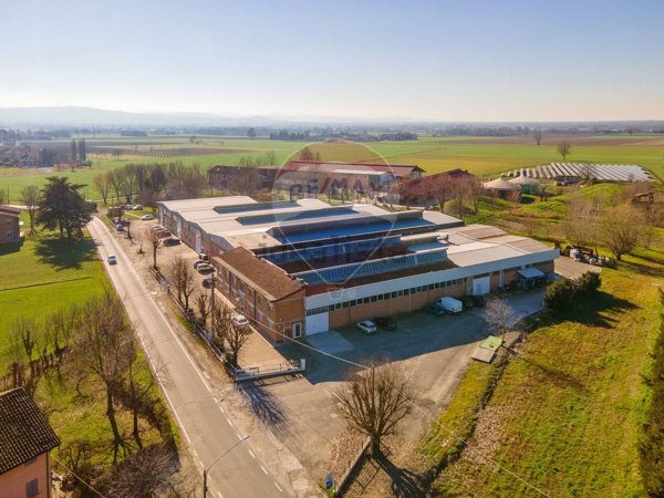 terreno edificabile in vendita a Reggio nell'Emilia in zona Masone