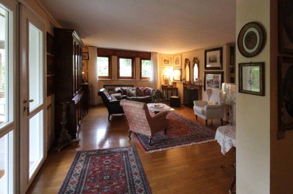 casa indipendente in vendita a Reggio nell'Emilia in zona Città Storica