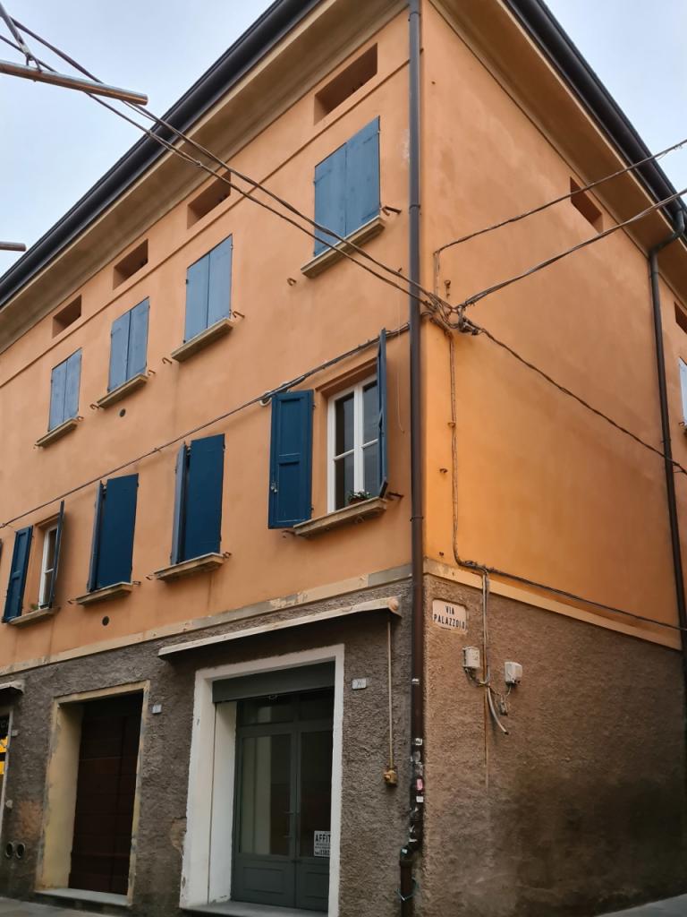 appartamento in vendita a Reggio nell'Emilia in zona Città Storica