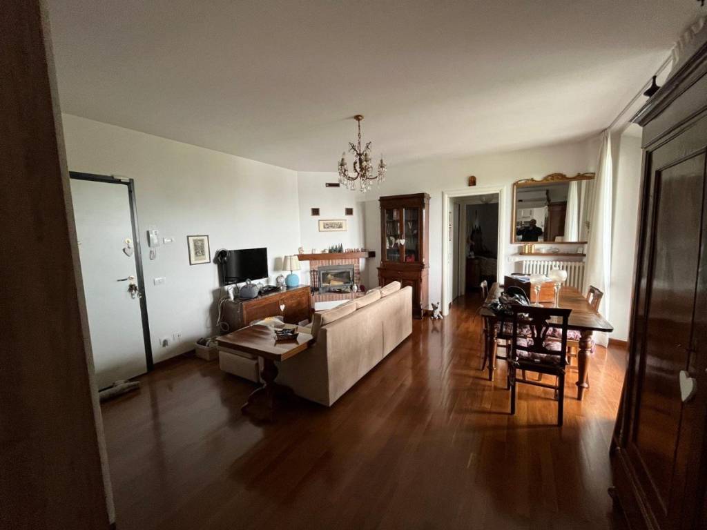 appartamento in vendita a Reggio nell'Emilia