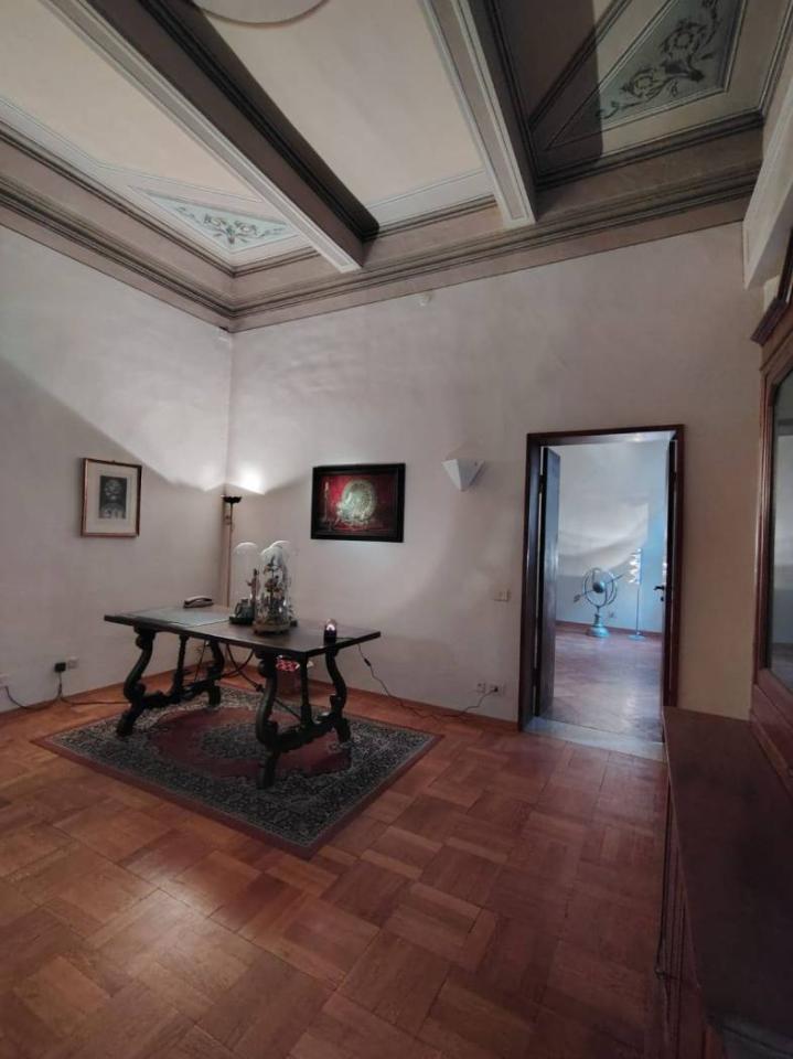 appartamento in vendita a Reggio nell'Emilia in zona Città Storica