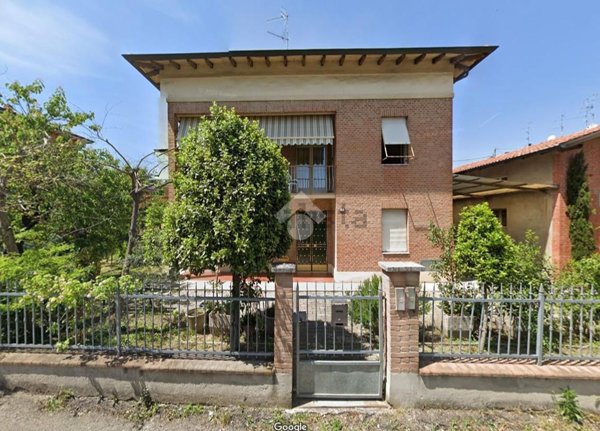 casa indipendente in vendita a Reggio nell'Emilia