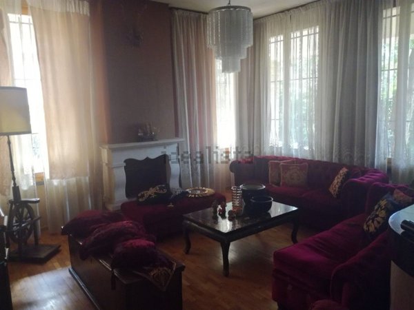 casa indipendente in vendita a Reggio nell'Emilia