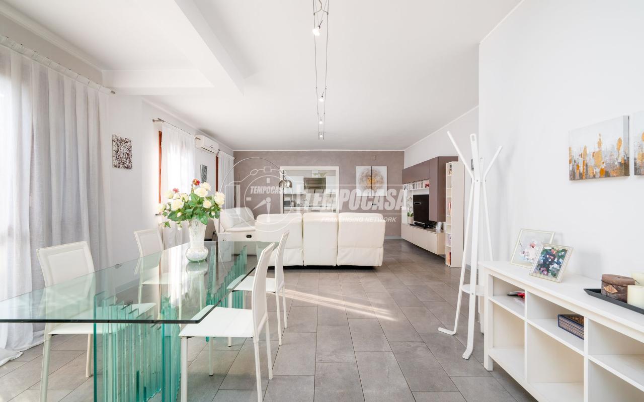 appartamento in vendita a Reggio nell'Emilia in zona Rivalta