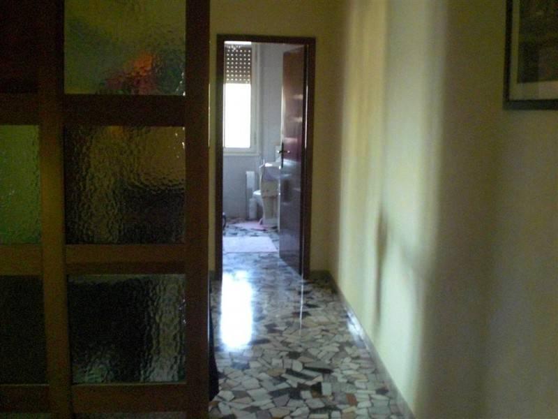 casa indipendente in vendita a Reggio nell'Emilia in zona Città Storica