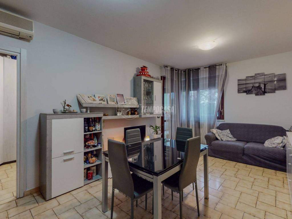 appartamento in vendita a Reggio nell'Emilia in zona Città Storica