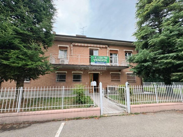 casa indipendente in vendita a Reggio nell'Emilia in zona Città Storica