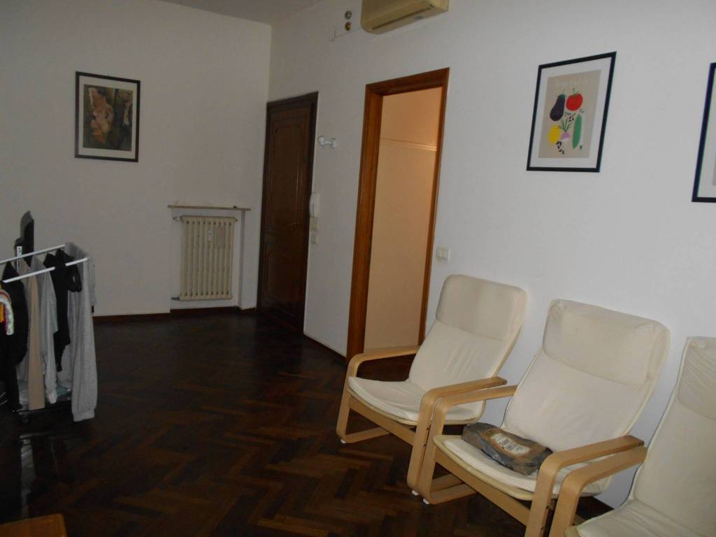 appartamento in vendita a Reggio nell'Emilia in zona Città Storica