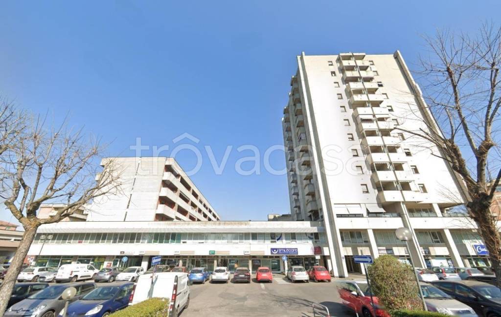 ufficio in vendita a Reggio nell'Emilia in zona Rosta Nuova
