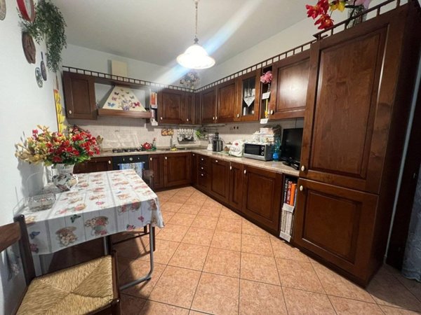 casa indipendente in vendita a Reggio nell'Emilia in zona Città Storica