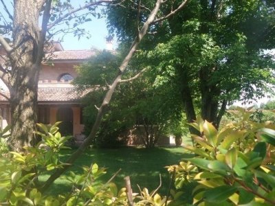 casa indipendente in vendita a Reggio nell'Emilia in zona Roncadella