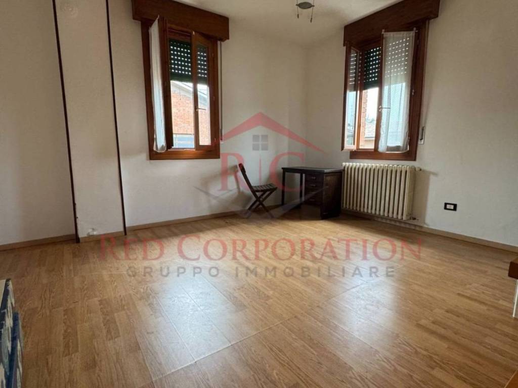 casa indipendente in vendita a Reggio nell'Emilia in zona Città Storica