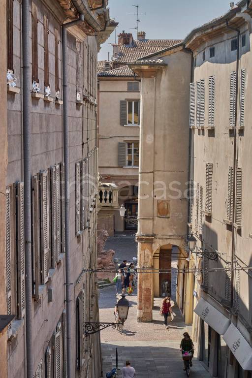 appartamento in vendita a Reggio nell'Emilia in zona Città Storica