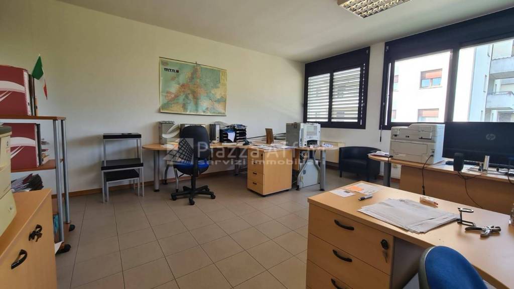 ufficio in vendita a Reggio nell'Emilia
