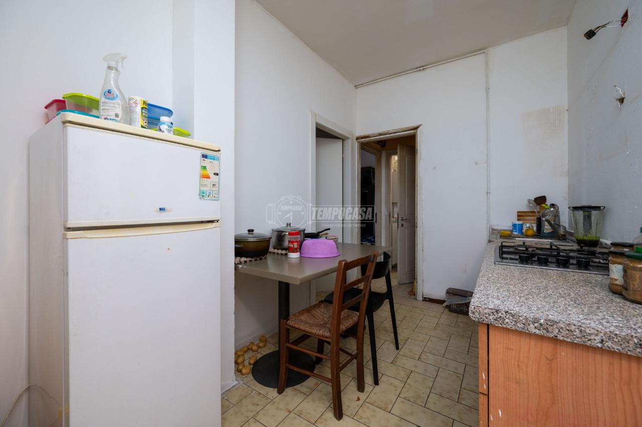 appartamento in vendita a Reggio nell'Emilia in zona Città Storica
