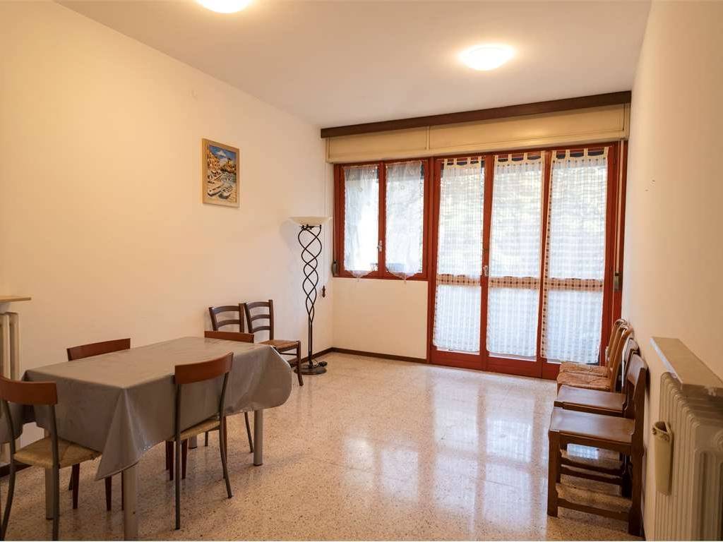 appartamento in vendita a Reggio nell'Emilia in zona Città Storica