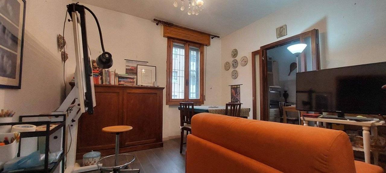 casa indipendente in vendita a Reggio nell'Emilia in zona Città Storica