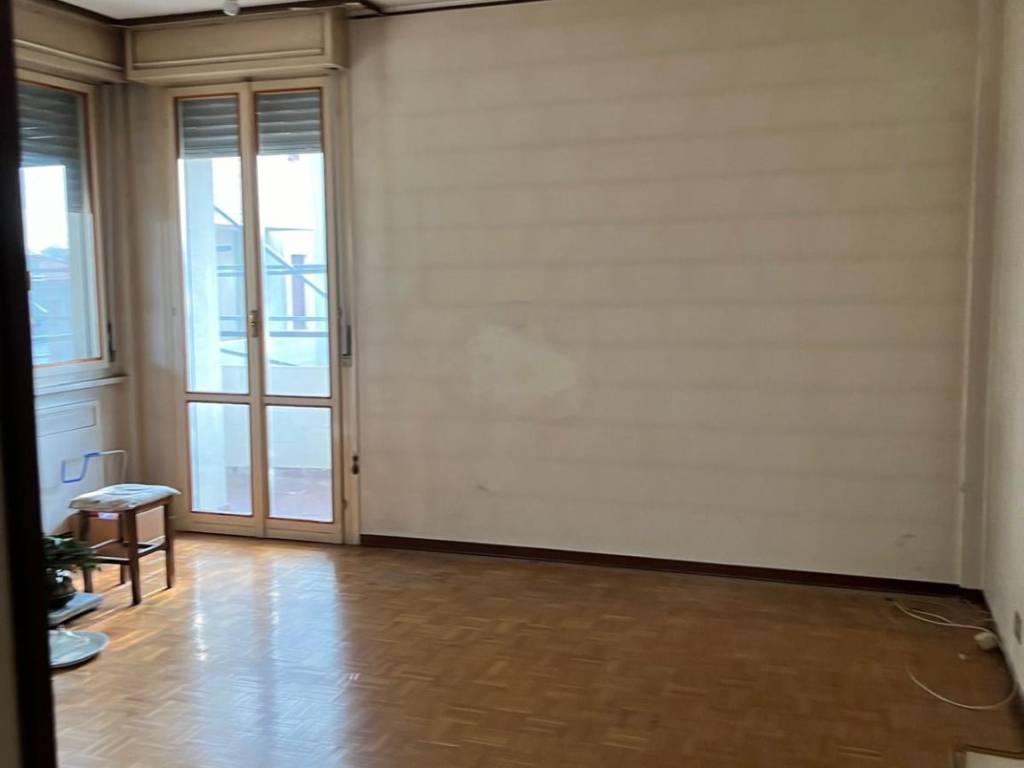 appartamento in vendita a Reggio nell'Emilia in zona Mirabello