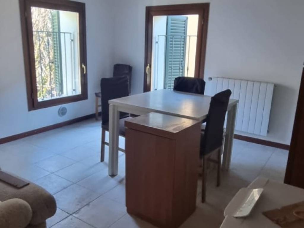 appartamento in vendita a Reggio nell'Emilia in zona Città Storica