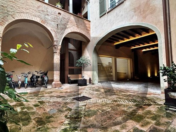 casa indipendente in vendita a Reggio nell'Emilia