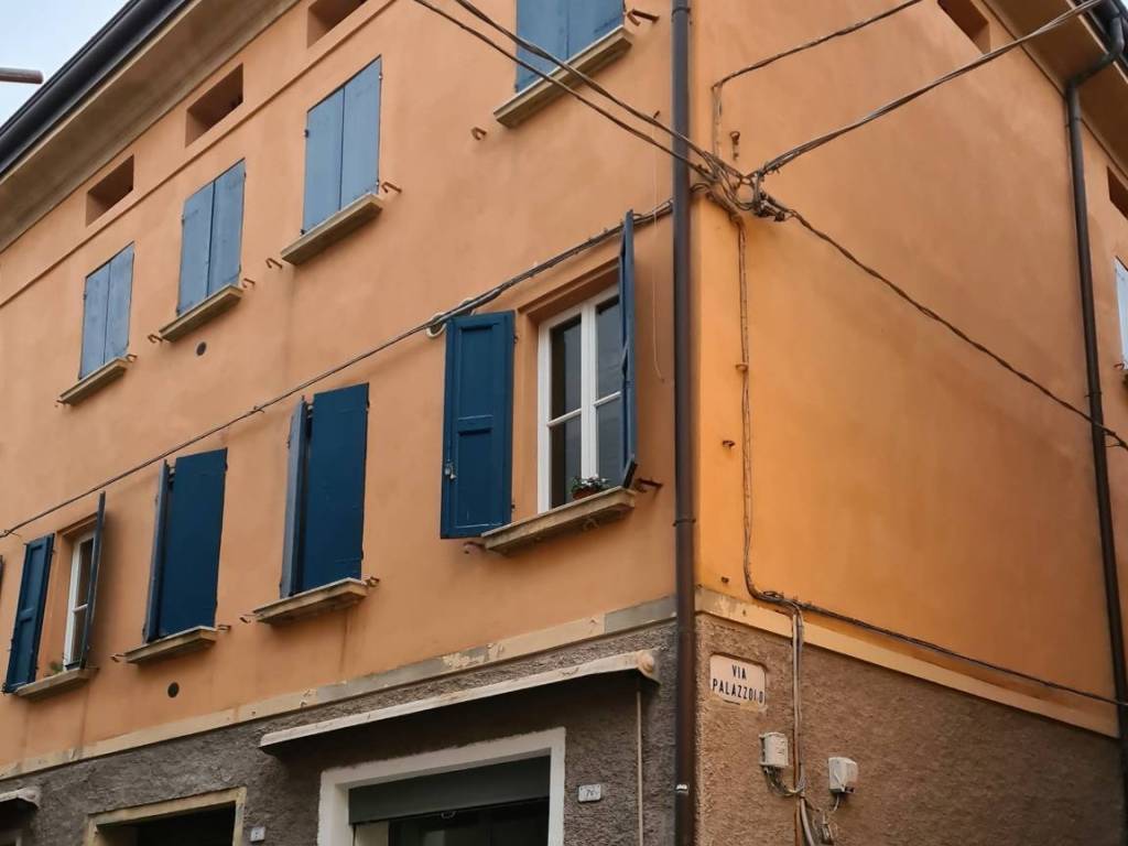 appartamento a Reggio nell'Emilia in zona San Pellegrino / Villa Canali