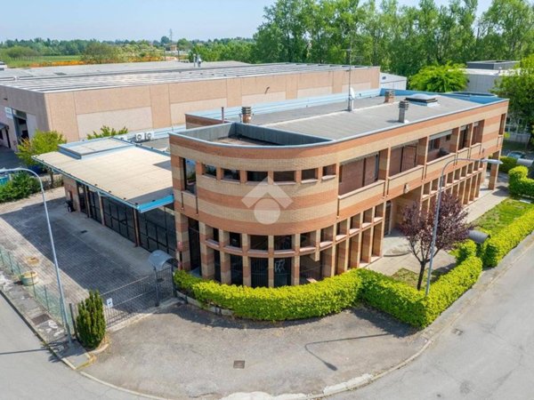 negozio in vendita a Reggio nell'Emilia