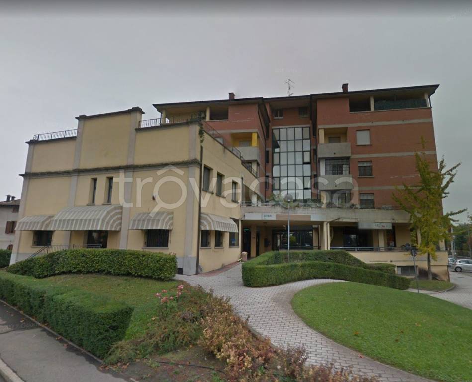 trivano in vendita a Reggio nell'Emilia in zona Sesso