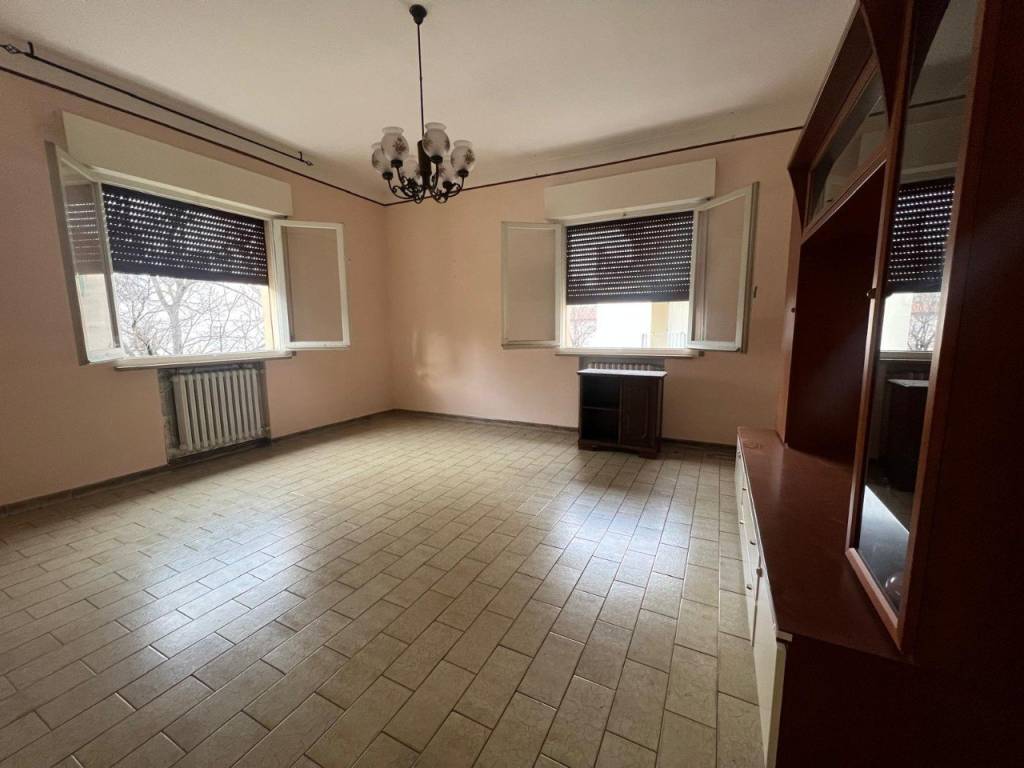casa indipendente in vendita a Reggio nell'Emilia in zona Città Storica