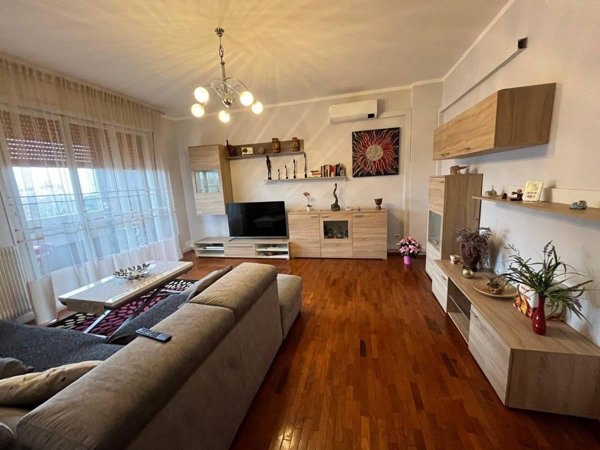 appartamento in vendita a Reggio nell'Emilia in zona Città Storica