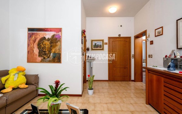 casa indipendente in vendita a Reggio nell'Emilia in zona Città Storica