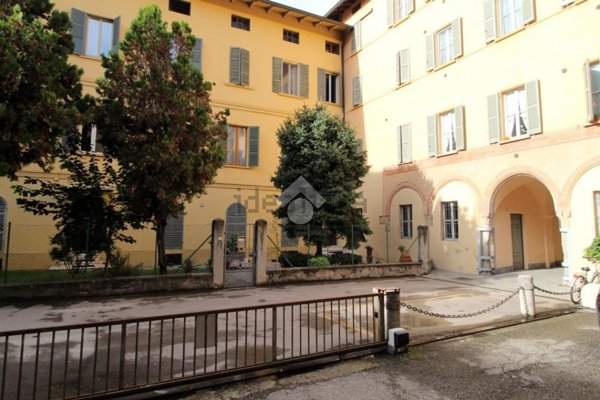 appartamento in vendita a Reggio nell'Emilia in zona Città Storica