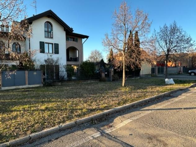 casa indipendente in vendita a Reggio nell'Emilia