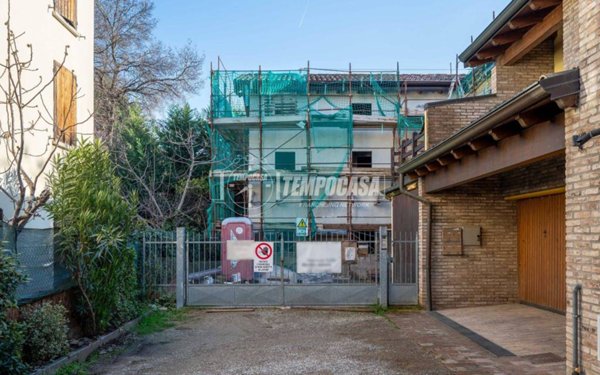 casa indipendente in vendita a Reggio nell'Emilia in zona Rivalta